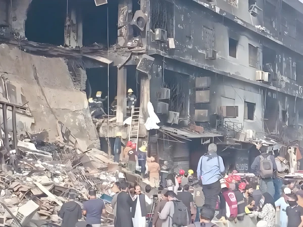 سانحہ گل پلازہ؛ جاں بحق افراد کی تعداد 26 ہوگئی، لاپتا افراد کی فہرست 83 تک پہنچ گئی