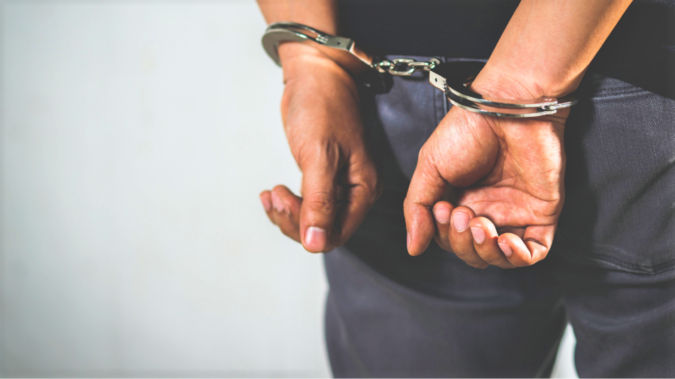 والدہ کی شادی کا رنج، سوتیلے باپ کو قتل کرنے والے دونوں بیٹے گرفتار