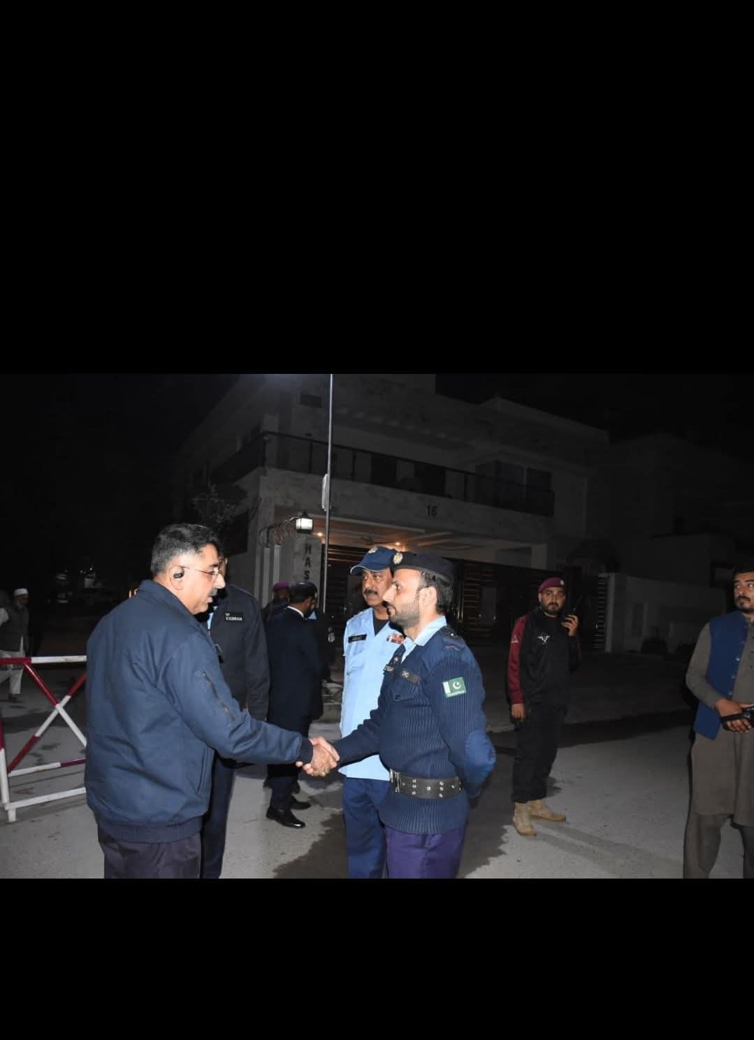 اسلام آباد: مساجد ڈیوٹی بہترین انداز میں سرانجام دینے پر ایس ایچ او کرپا کو سی سی ون اور 50 ہزار روپے نقد انعام