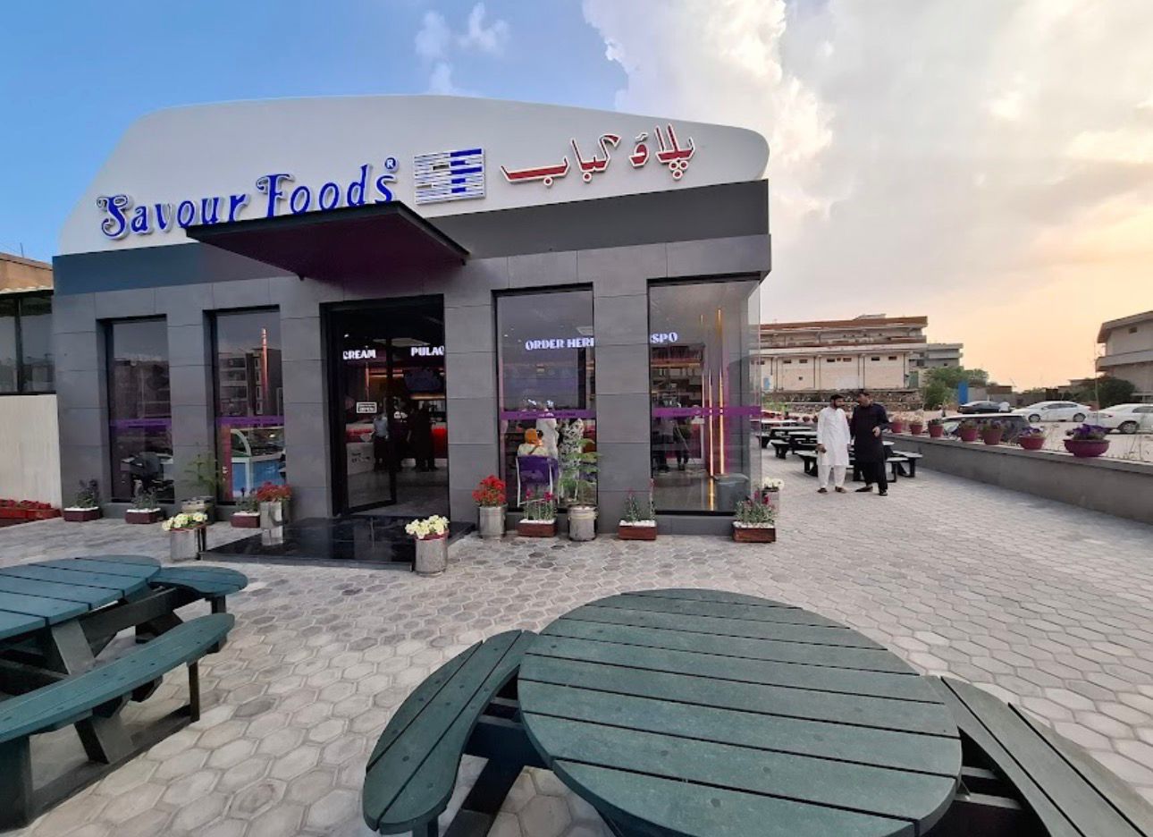 اسلام آباد: جی ٹی روڈ پر واقع سیور فوڈز برانچ پر ناقص کھانے اور بدانتظامی کے الزامات