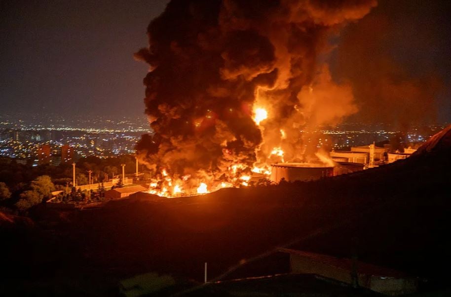 ایران پر امریکا و اسرائیل کی شدید ترین بمباری، تہران اور کرج میں بڑے دھماکے سنے گئے