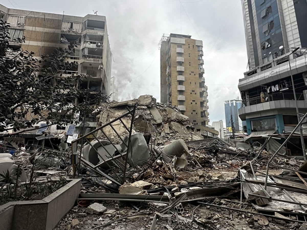 لبنان پر اسرائیلی کے فضائی حملوں میں ہلاکتوں کی تعداد 394 تک پہنچ گئی