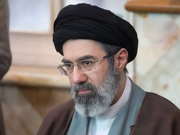 امریکا کی ناکامی کے بعد خلیج فارس اور آبنائے ہرمز میں نئی صورتحال سامنے آ رہی ہے، مجتبیٰ خامنہ ای