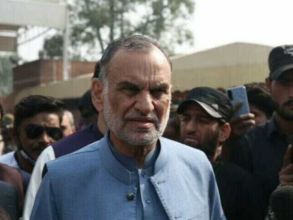 احتجاج کی مالی معاونت؛ پی ٹی آئی سینیٹر اعظم خان سواتی مقدمے سے بری