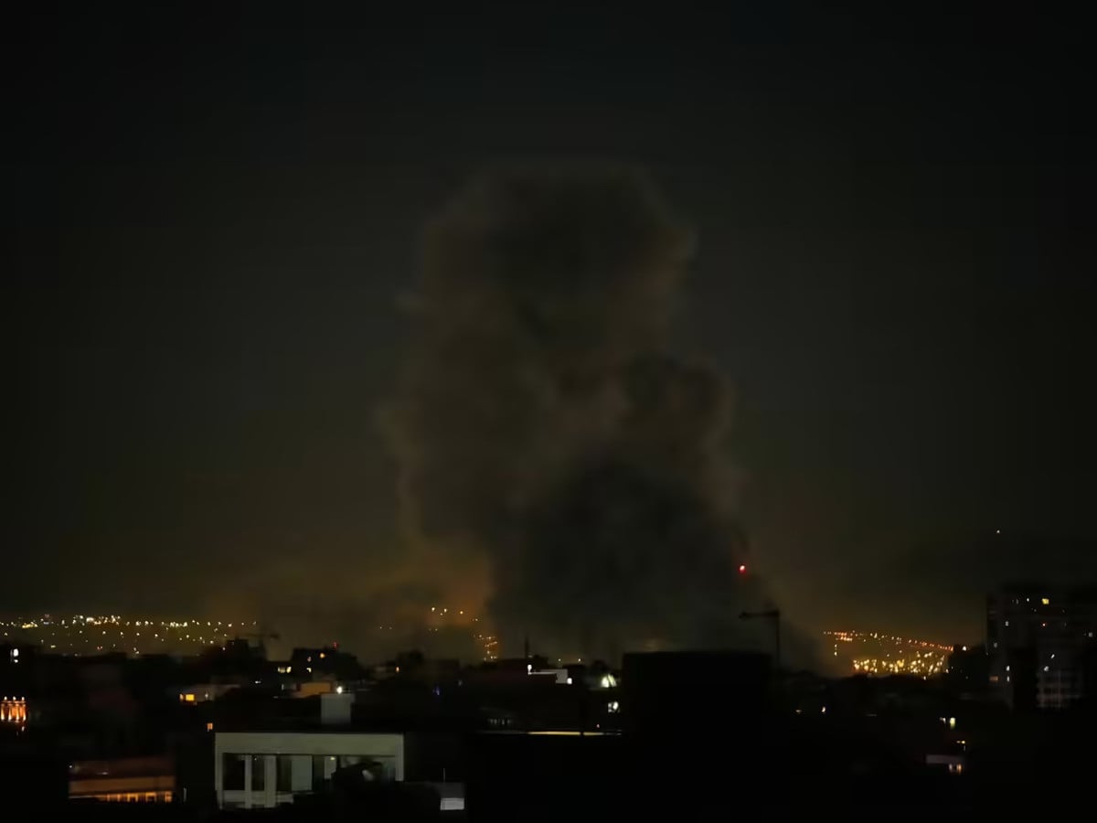 امریکی فوج کے ایران پر دوبارہ حملے شروع، بندر عباس میں متعدد دھماکے سنے گئے