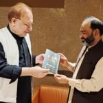 پی ٹی آئی ارکان پارلیمنٹ کو متحد ہونے کی اپیل، شیر افضل مروت کا اہم پیغام